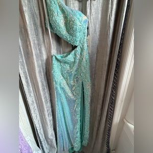 Sherri Hill # 55517 - Size 2 - SOLD OUT ONLINE